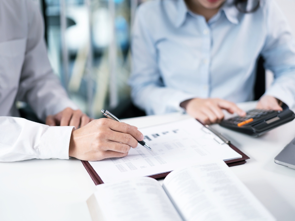 Fractional Executive, Fractional Manager, and Fractional Specialist: The Three Key Roles in the Modern Economy