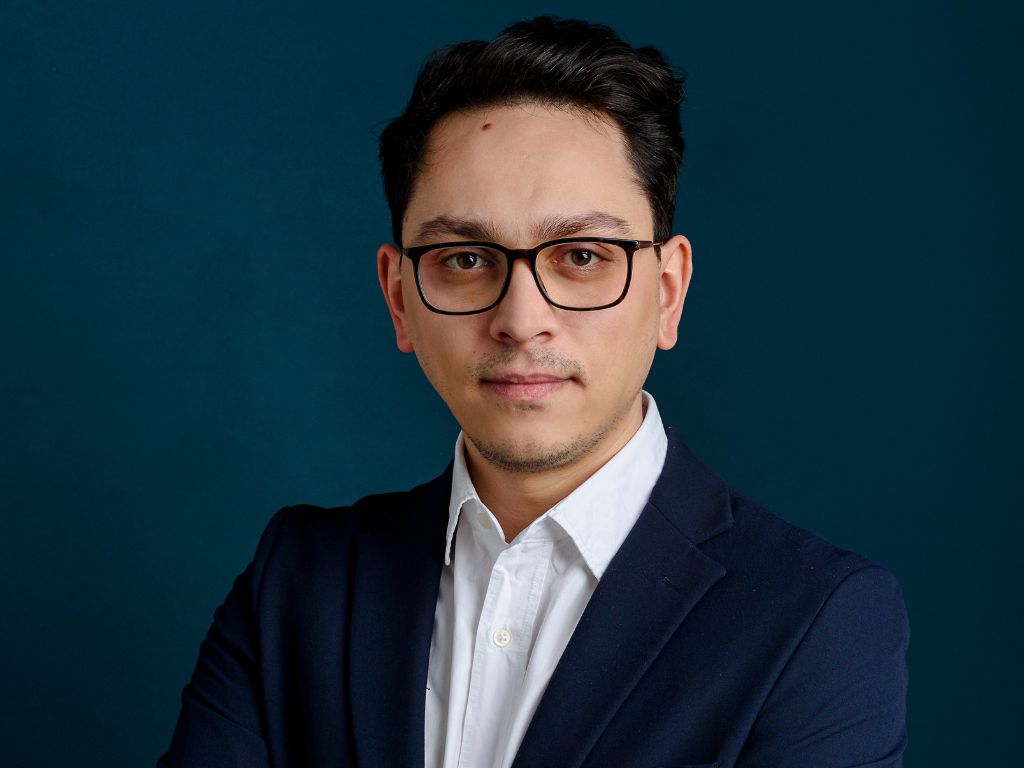 Dionis Schimbător: From Consulting to Fintech and Fractional COO. Turning chaos into scalable systems
